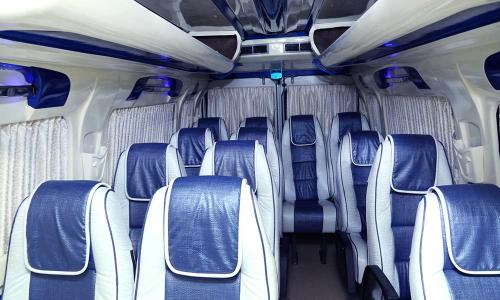 traveller-interior-white-seat-blue-cover