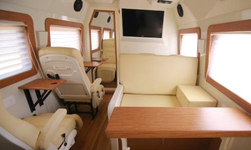 caravan-interior-spacious-luxurious